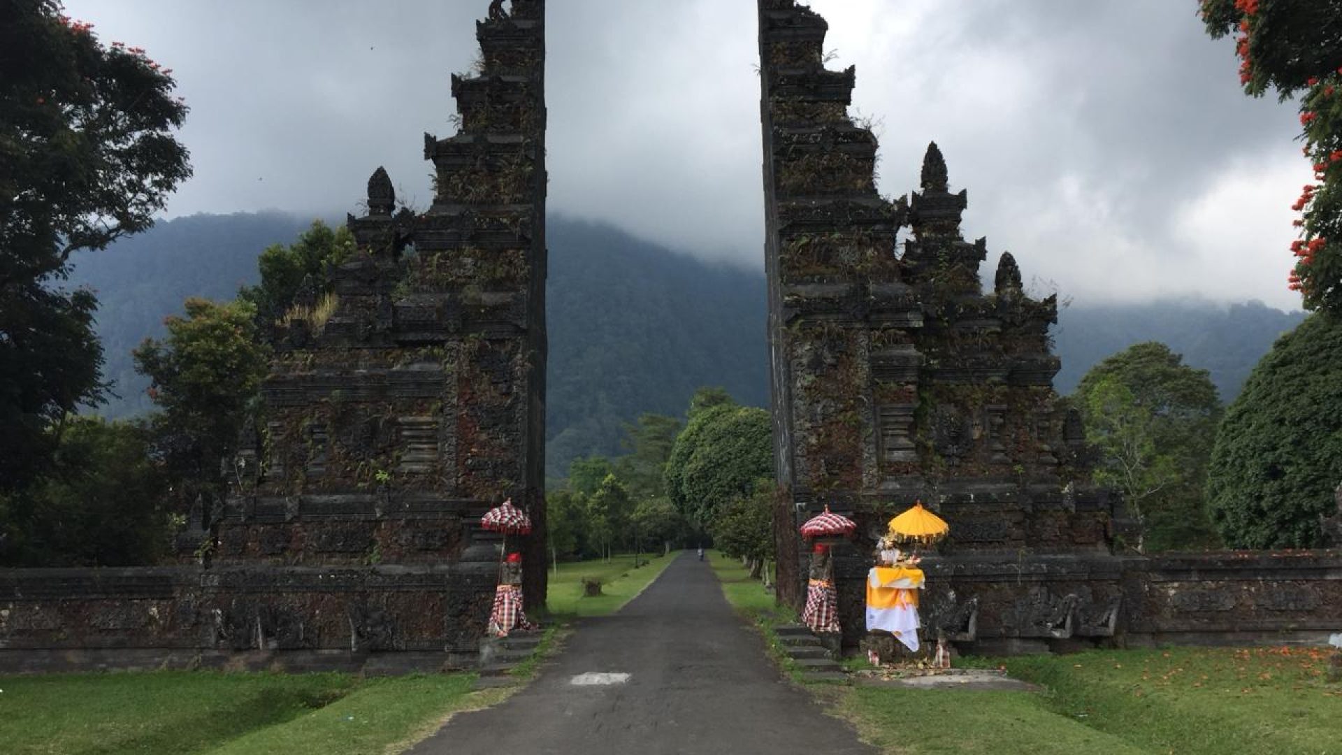 Handara Gate
