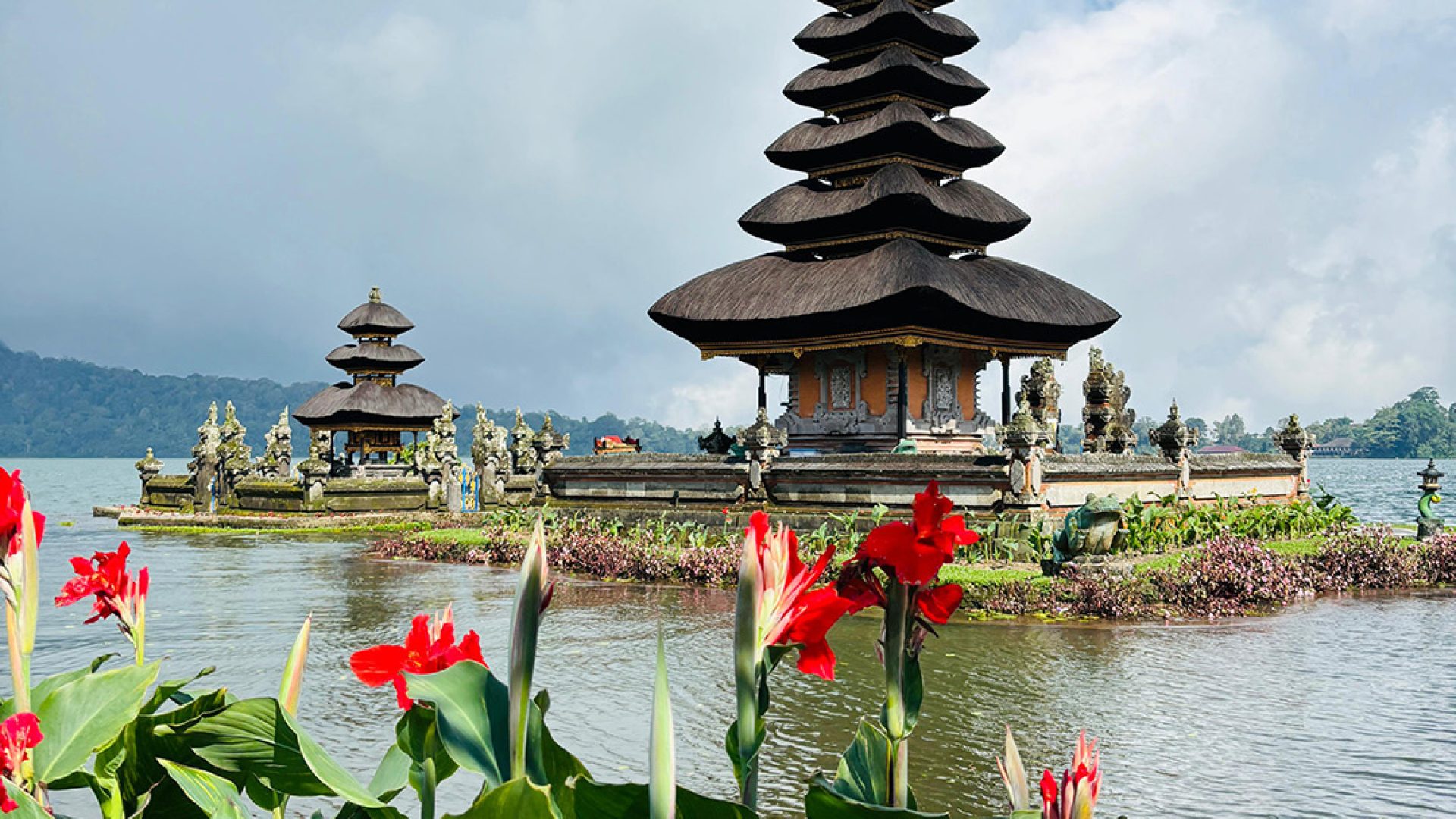 Ulundanu Beratan Temple