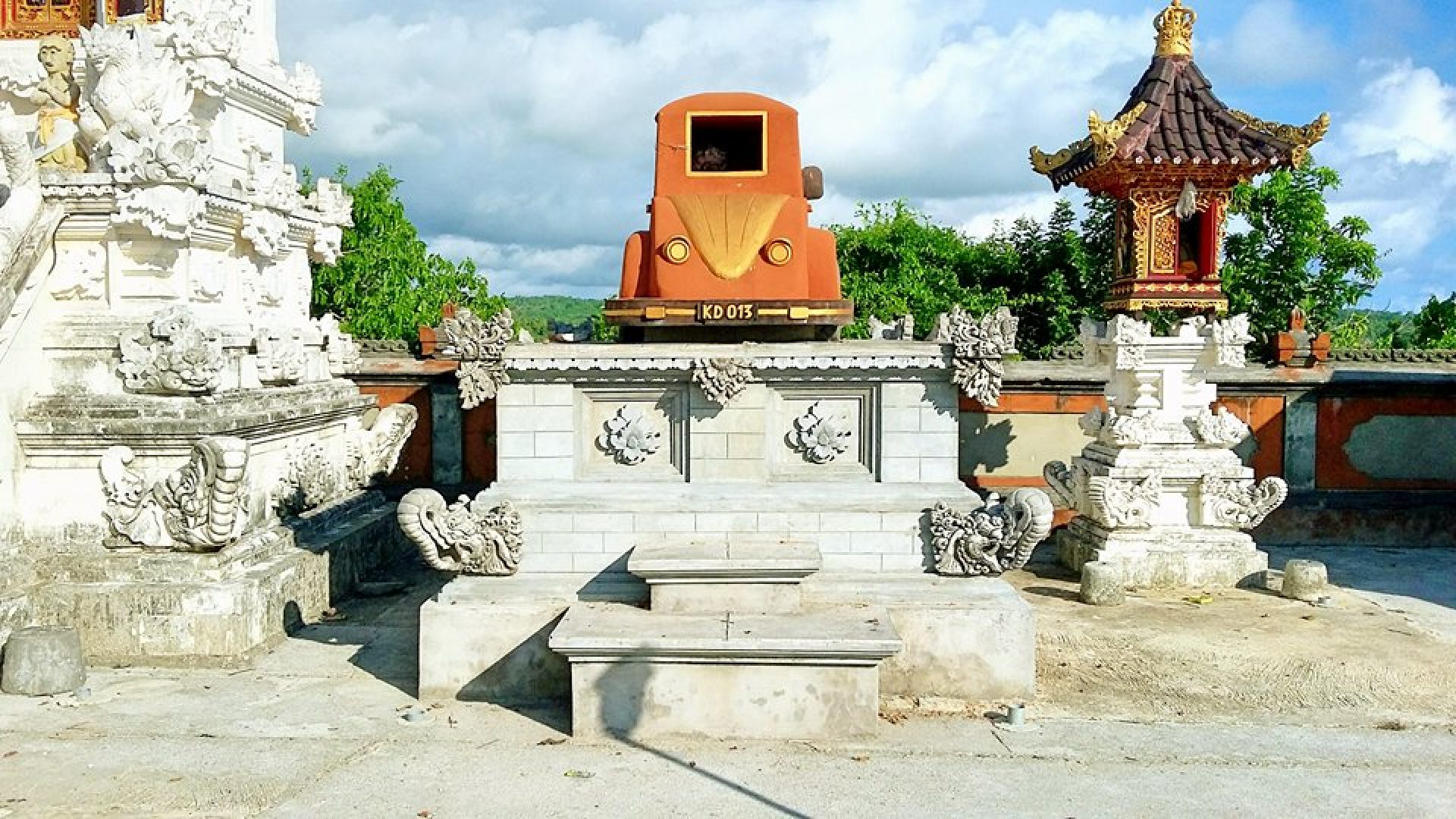 paluang-car-temple